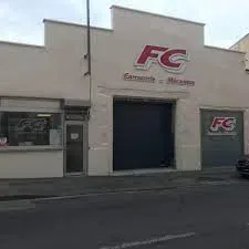Façade du garage FC Carrosserie de Montferrand
